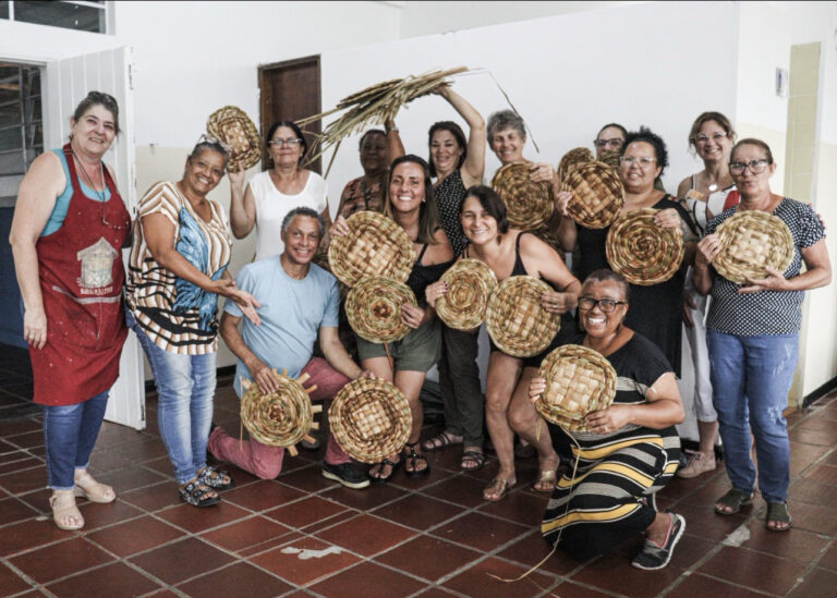 Fundo Social de Rio Grande da Serra promove curso de artesanato com fibra de taboa e fortalece capacitação, cultura e geração de renda