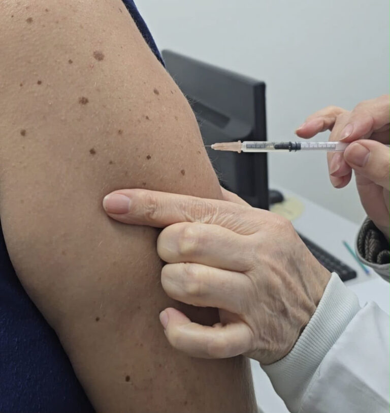 Mais de 800 doses de vacinas foram aplicadas no Dia D de Multivacinação em Rio Grande da Serra